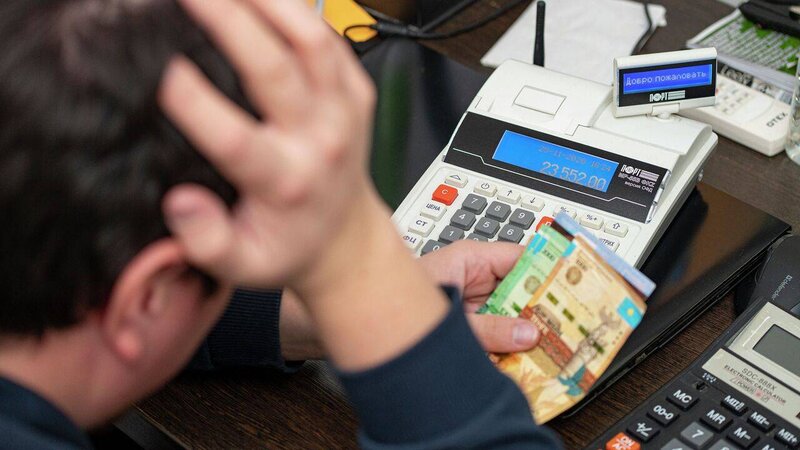 Bank işçiləri vətəndaşları oğurlayaraq adlarına külli miqdarda kredit rəsmiləşdiriblər