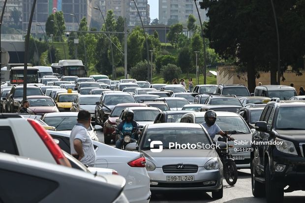 Paytaxtda sıxlıq olan yollar – SİYAHI