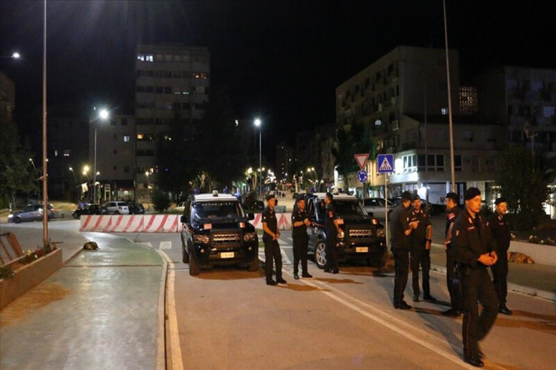 Kosovo iki nəzarət-buraxılış məntəqəsini bağlayıb