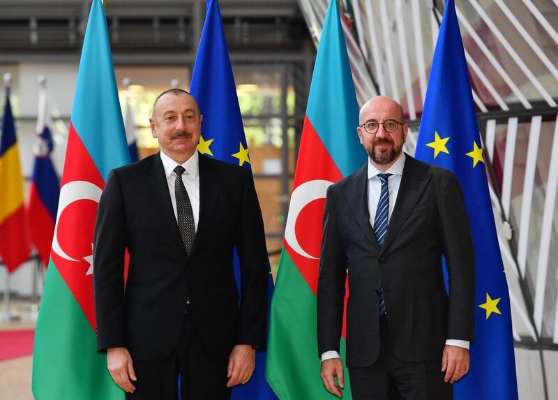 Şarl Mişel Prezident İlham Əliyevə zəng etdi