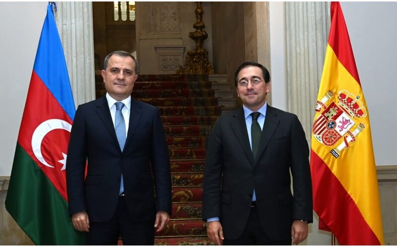 Azərbaycan və İspaniya xarici işlər nazirlərinin görüşü başladı