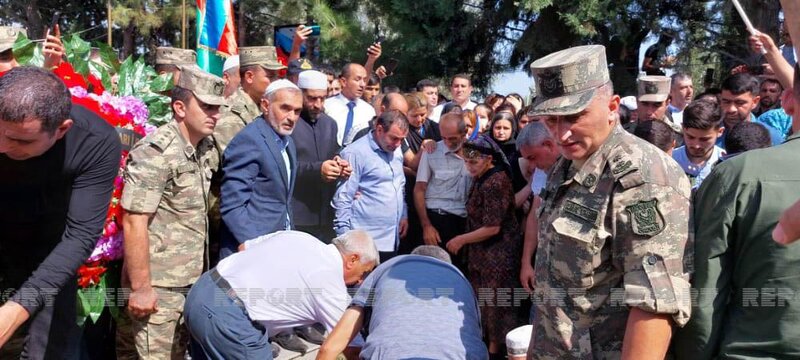 XTQ-nin şəhid giziri Kürdəmirdə dəfn edildi - FOTO