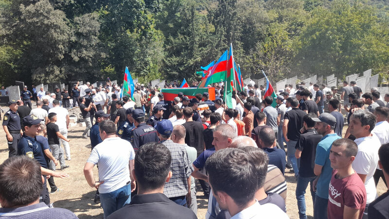 Ötən gün həlak olan hərbçimiz dəfn olundu - FOTO