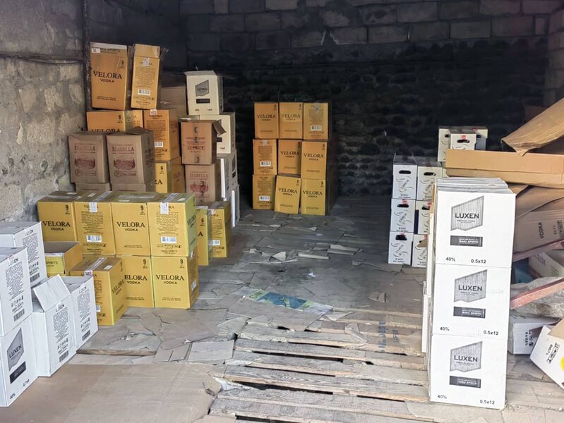 Azərbaycanda aksiz əməliyyatı: 6 min ədəddən çox alkoqollu içki və 5 min litrə yaxın pivə müsadirə edilib
