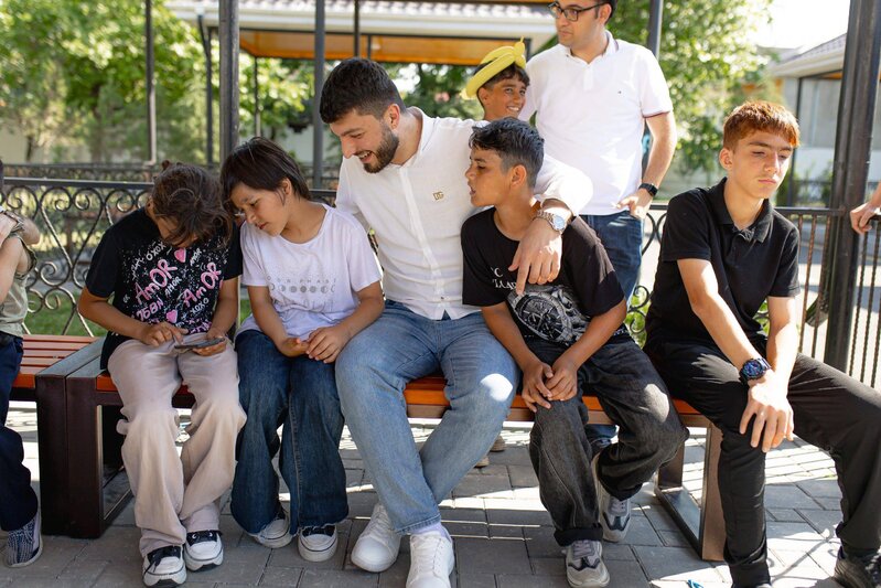 "PAŞA Həyat" əməkdaşları Uşaq Evini ziyarət etdilər