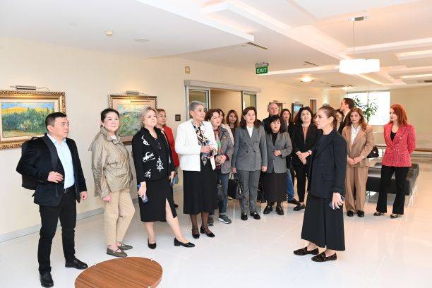 Xalq Bank Eurasian Bank və Uzpromstroybank nümayəndə heyətlərini qəbul edib