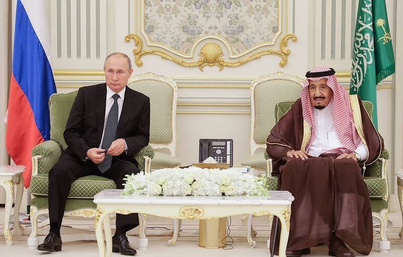 Putin Səudiyyə lideri ilə neft bazarını müzakirə etdi 