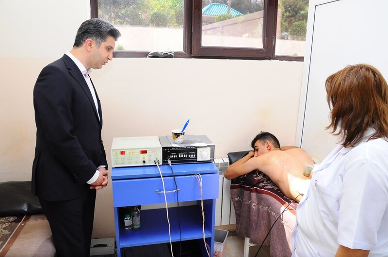 İcra Başçısı Möcüzəli Naftalan sağlamlıq mərkəzində Şəhid ailələri və qazilərlə görüşüb - FOTOLAR