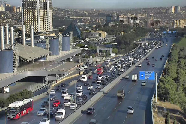 Bakıda bu yollarda sıxlıq var - SİYAHI