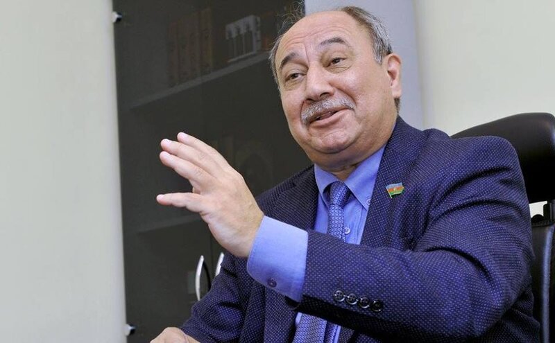 ABŞ müharibə aparanda hər yeri vurub dağıdırdı, Rusiya isə belə etmir' - Araz Əlizadə