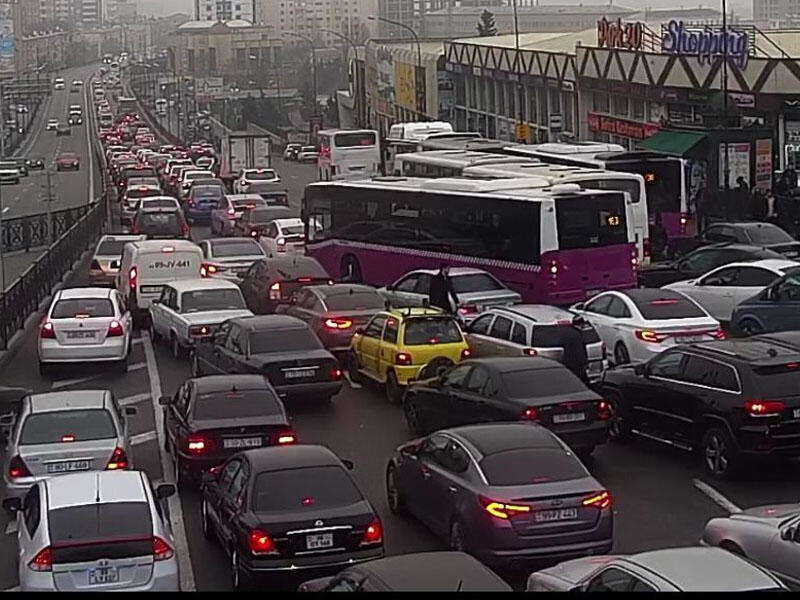 93 avtobus gecikir