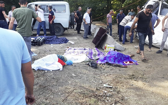 Kənd yasda - 7 qadın dəfn edilir - FOTO