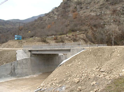 Sabirabadda körpü uçdu, kəndlərlə əlaqə məhdudlaşdı - FOTO