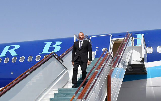 Prezident Özbəkistana getdi