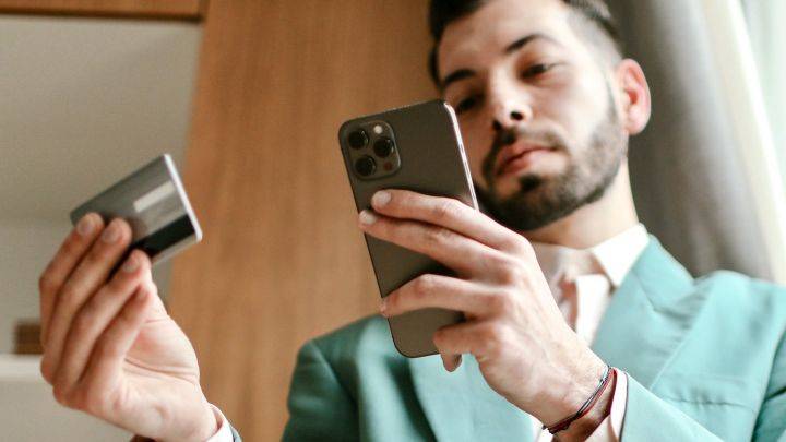 Azərbaycanda mobil bankinq üzrə böyüməyə geniş imkanlar var