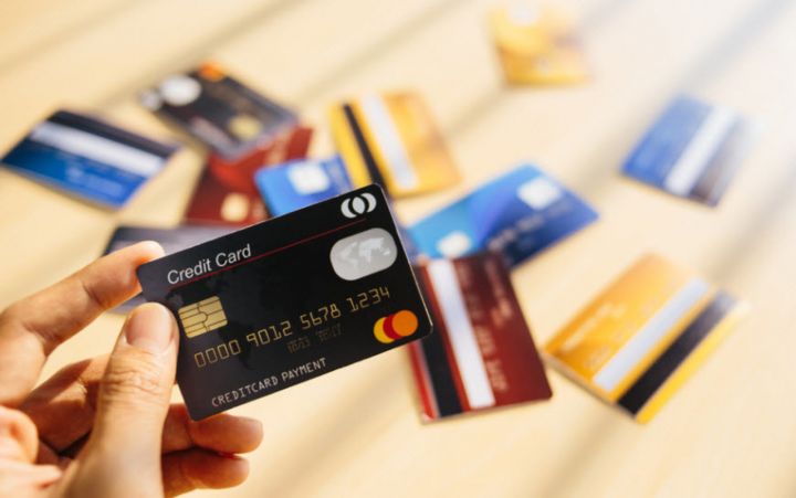 Azərbaycanda bank kartlarının sayı 13 milyonu keçib, nağdsız ödənişlər kəskin artıb