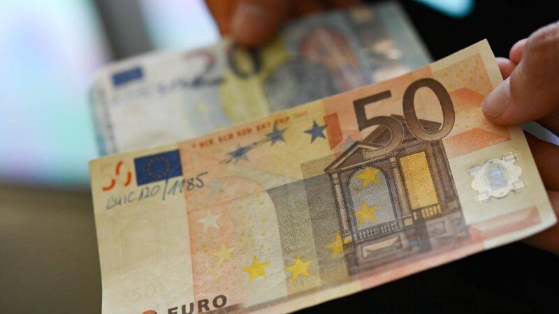 Azərbaycan Mərkəzi Bankının valyuta məzənnələri (05.04.2023)