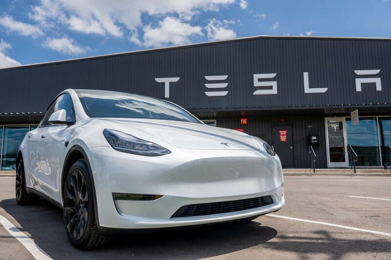 Tesla satışları azaldı