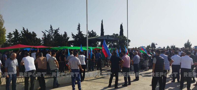 Şəhid Rafail Fətullayev Neftçalada dəfn olundu - FOTOLAR