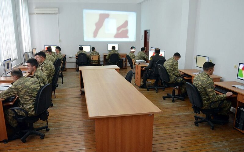 Hərbi hissələrin komanda-qərargah təlimləri keçirilir - FOTO