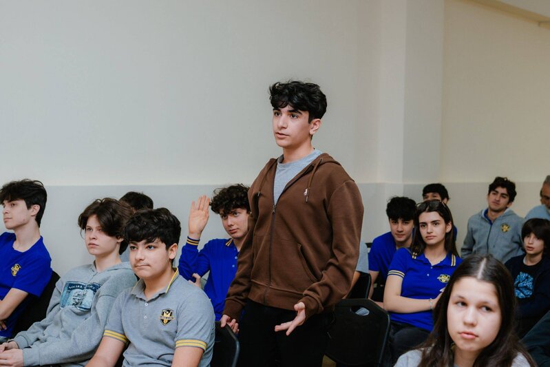 Bank Respublika Oxbridge Akademiyasında Qlobal Pul Həftəsinə həsr olunmuş tədbir keçirib