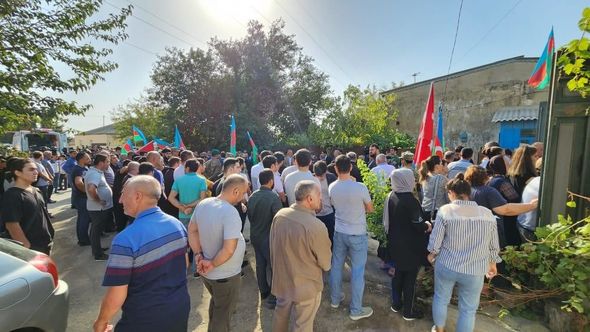 Şəhid olan 18 yaşlı əsgərimiz Bülbülədə dəfn olundu - FOTO