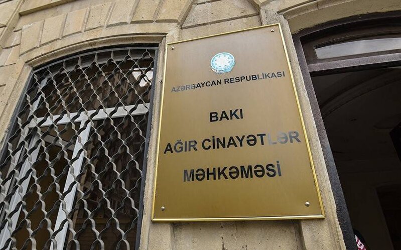 Bank filialına hücum edən şəxsin cinayət işi üzrə məhkəmə prosesi başlayıb