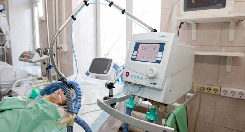 Gənc oğlan üzündən və boynundan bıçaqlandı 