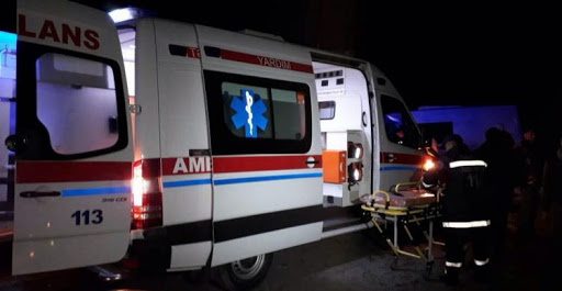 Hacıqabulda avtomobil dərəyə aşdı - Ər-arvad xəsarət aldı
