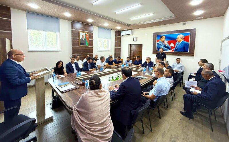 Hotelçilik sahəsində fəaliyyət göstərən vergi ödəyiciləri ilə görüş keçirilib