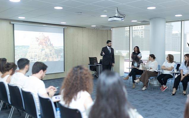 Unibank jurnalistlər üçün təlim təşkil edib