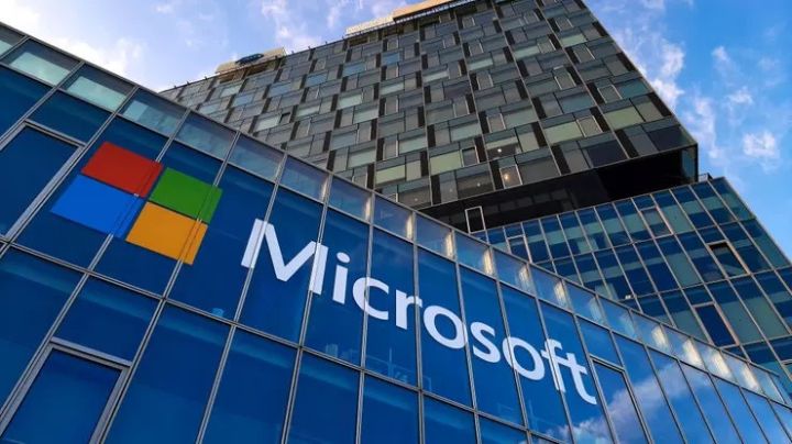 Microsoft 2025-ci ildə süni intellektə 80 milyard dollar xərcləməyi planlaşdırır