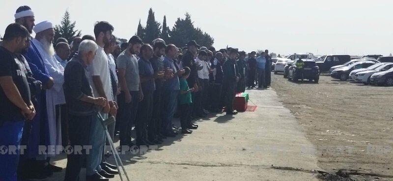 Şəhid Rafail Fətullayev Neftçalada dəfn olundu - FOTOLAR