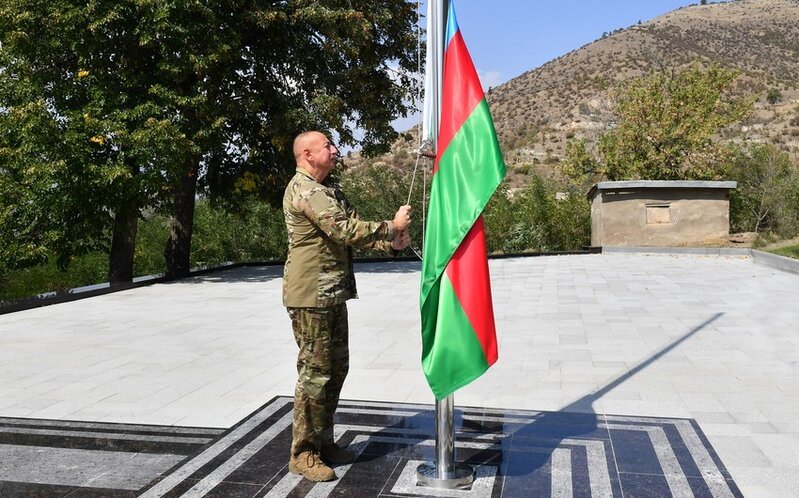 Prezident İlham Əliyev Laçın şəhərində Azərbaycan Bayrağını UCALTDI