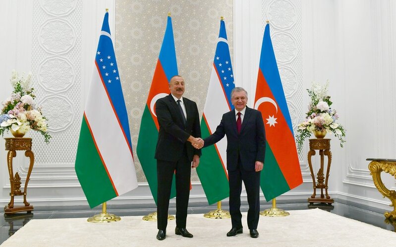 Səmərqənddə Azərbaycan və Özbəkistan prezidentləri arasında görüş oldu