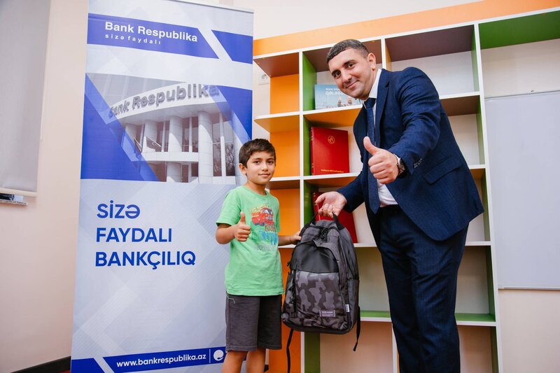 Bank Respublika Laçının Zabux kəndində məktəbliləri sevindirdi