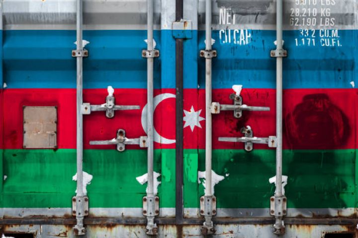 Xarici ticarətdə 11 milyard manatdan çox müsbət saldo yaranıb