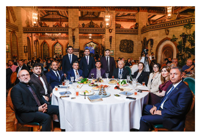 Dövlət və özəl sektor əməkdaşlığında sahibkarların rolu müzakirə olunub - FOTOLAR