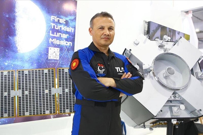 Türkiyənin ilk astronavtı Alper Gezeravcı Azərbaycana gəlib