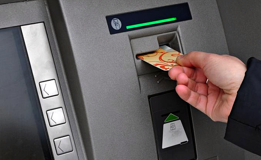 Azərbaycanda bankların şübhəli hesab etdiyi maliyyə əməliyyatlarının sayı kəskin azalıb