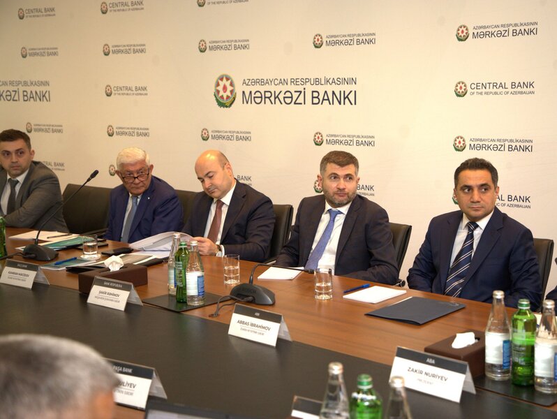 Mərkəzi Bankda bankirlər ilə görüş keçirilib