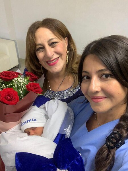 Azərbaycanda 57 yaşlı qadın ana oldu - FOTO