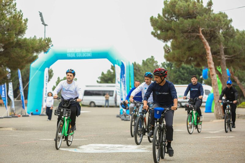 Bank of Baku əməkdaşlarından veloyürüş – Sağlam həyat, yaşıl gələcək