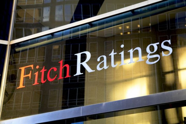 Fitch 8 ildən sonra Azərbaycanın reytinqini yüksəltdi