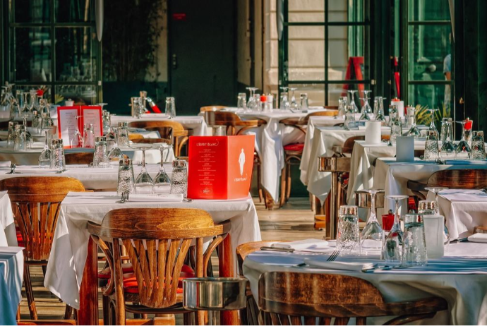 Menyunu düzgün tərtib etməyən restoran sahibi – CƏRİMƏLƏNDİ