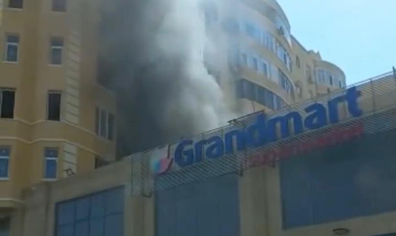 Grandmart'da yanğın başladı - VİDEO
