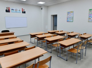 İlham Əliyev Sarayda yeni inşa edilən məktəbdə yaradılan şəraitlə tanış oldu - FOTOLAR