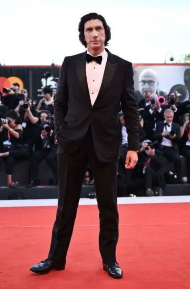 Venesiya Film Festivalında şuxluq yarışı - FOTO