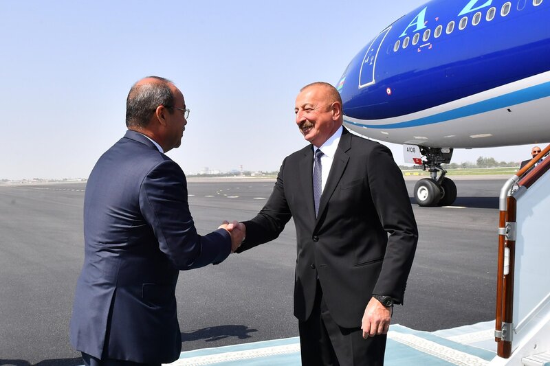 İlham Əliyev Özbəkistanda səfərdədir