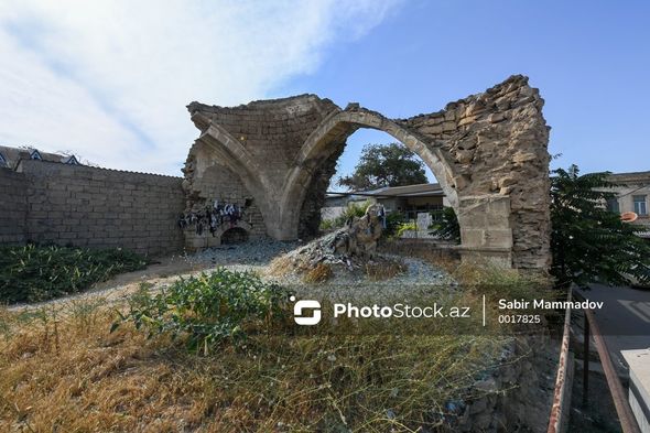Mənşəyi bilinməyən abidə, 
